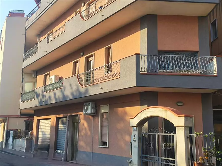 Immagine 1 di Appartamento in vendita  in Via Paladino a Giardini-Naxos