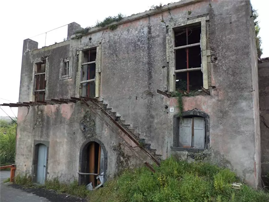 Immagine 1 di Villa in vendita  in Via strada 64 a Giarre