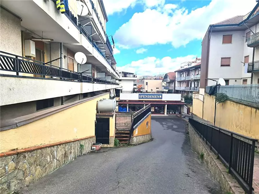 Immagine 2 di Deposito in affitto  in V.le Cavalieri Vittorio Veneto, 20 a Bronte