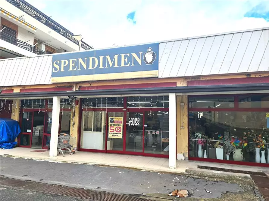 Immagine 3 di Deposito in affitto  in V.le Cavalieri Vittorio Veneto, 20 a Bronte