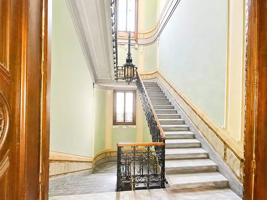 Immagine 3 di Appartamento in vendita  in Via Etnea, 306 a Catania