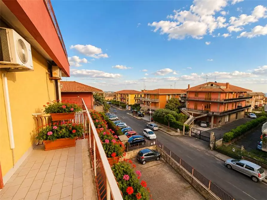 Immagine 4 di Appartamento in vendita  in Via Tremestieri a Mascalucia
