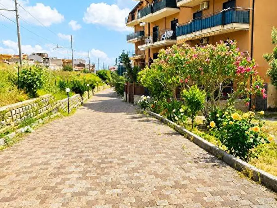 Immagine 1 di Appartamento in vendita  in Via Piccolo Torrente Pagliara a Roccalumera