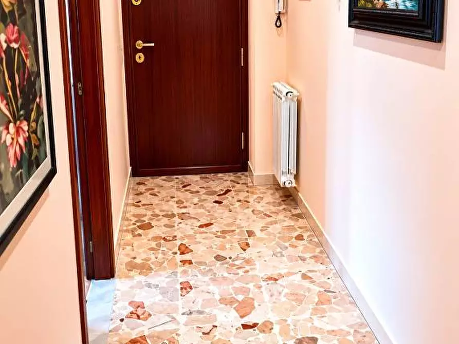 Immagine 2 di Appartamento in vendita  in Via Cristoforo Colombo, 30 a Aci Sant'antonio