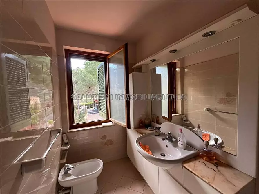 Immagine 11 di Villa in vendita  in Via Via Del Brunello a Portoferraio