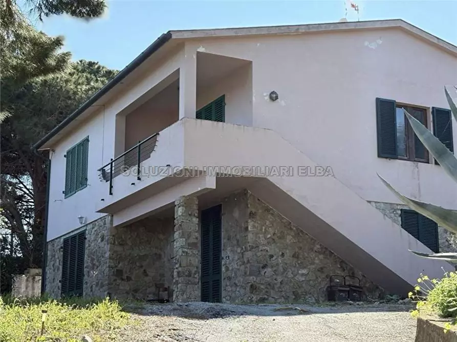 Immagine 1 di Villa in vendita  a Portoferraio