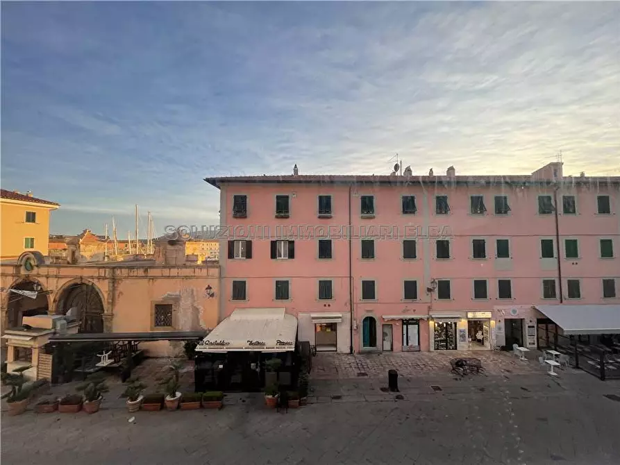 Immagine 1 di Appartamento in vendita  in P.zza Cavour, 40 a Portoferraio