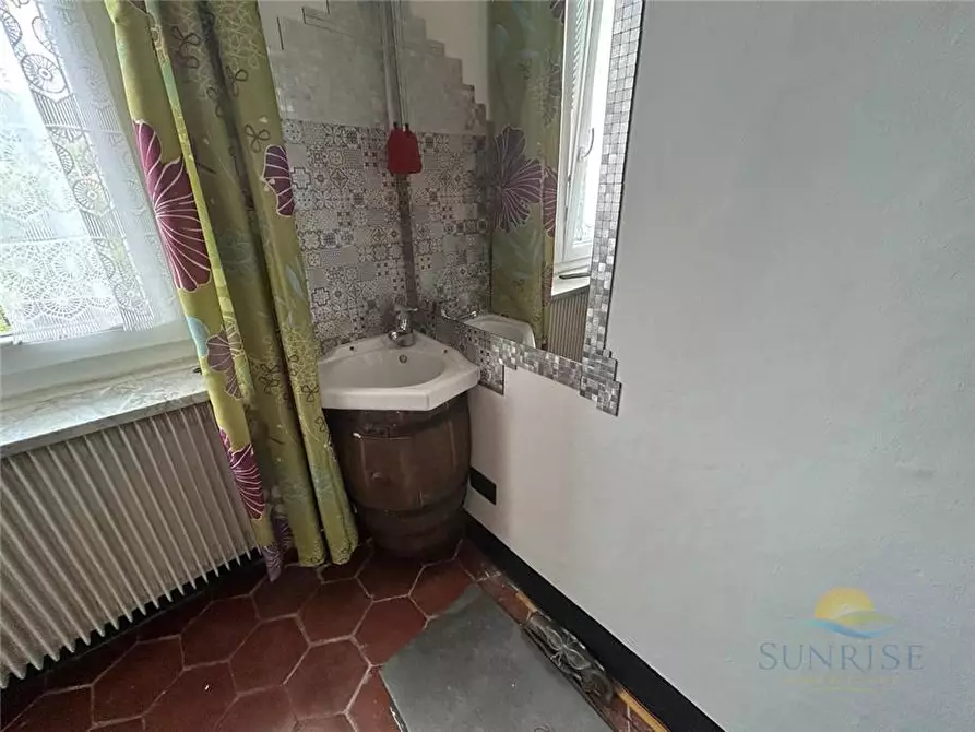 Immagine 13 di Villa in vendita  in Via Paverano a Savignone