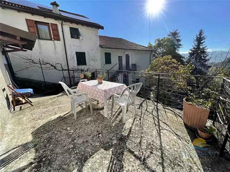 Immagine 9 di Villa in vendita  in Loc. Salata di Mongiardino, 5 a Mongiardino Ligure
