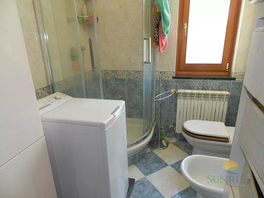 Immagine 10 di Appartamento in vendita  in Loc. Vobbietta a Isola Del Cantone