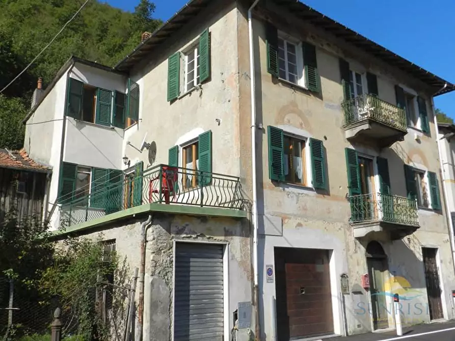 Immagine 12 di Appartamento in vendita  in Loc. Vobbietta a Isola Del Cantone