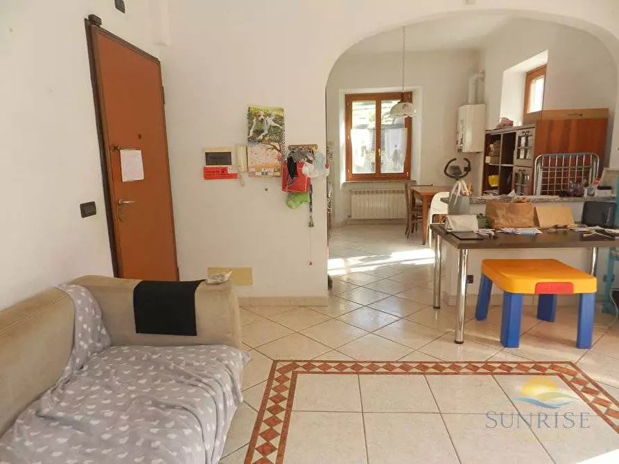 Immagine 3 di Appartamento in vendita  in Loc. Vobbietta a Isola Del Cantone