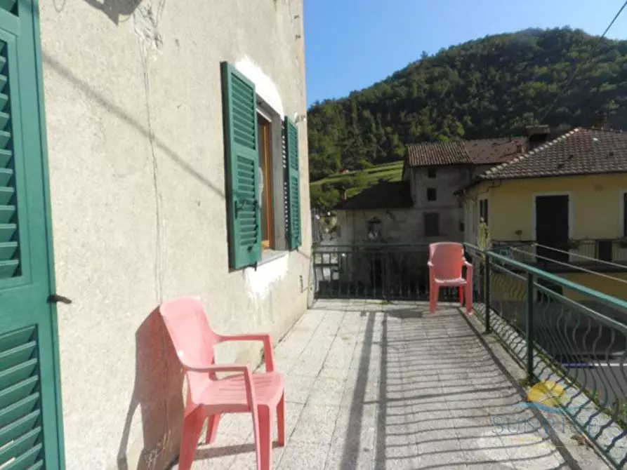 Immagine 5 di Appartamento in vendita  in Loc. Vobbietta a Isola Del Cantone