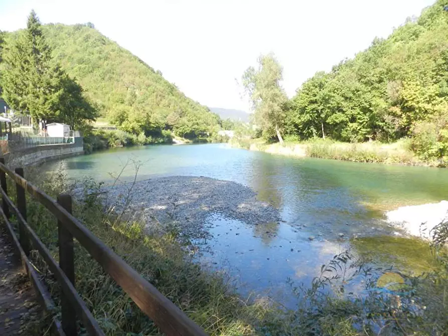Immagine 14 di Appartamento in vendita  in Loc. Vobbietta a Isola Del Cantone
