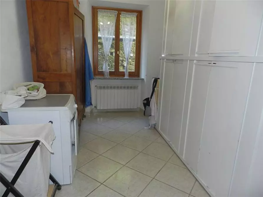 Immagine 4 di Appartamento in vendita  in Loc. Vobbietta a Isola Del Cantone