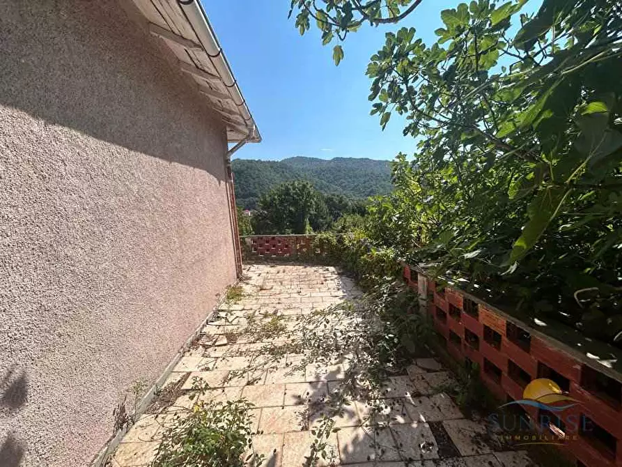 Immagine 2 di Villa in vendita  in Loc. Regiosi a Casella