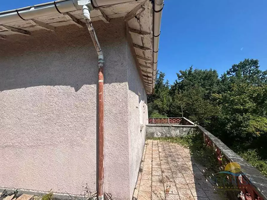 Immagine 4 di Villa in vendita  in Loc. Regiosi a Casella