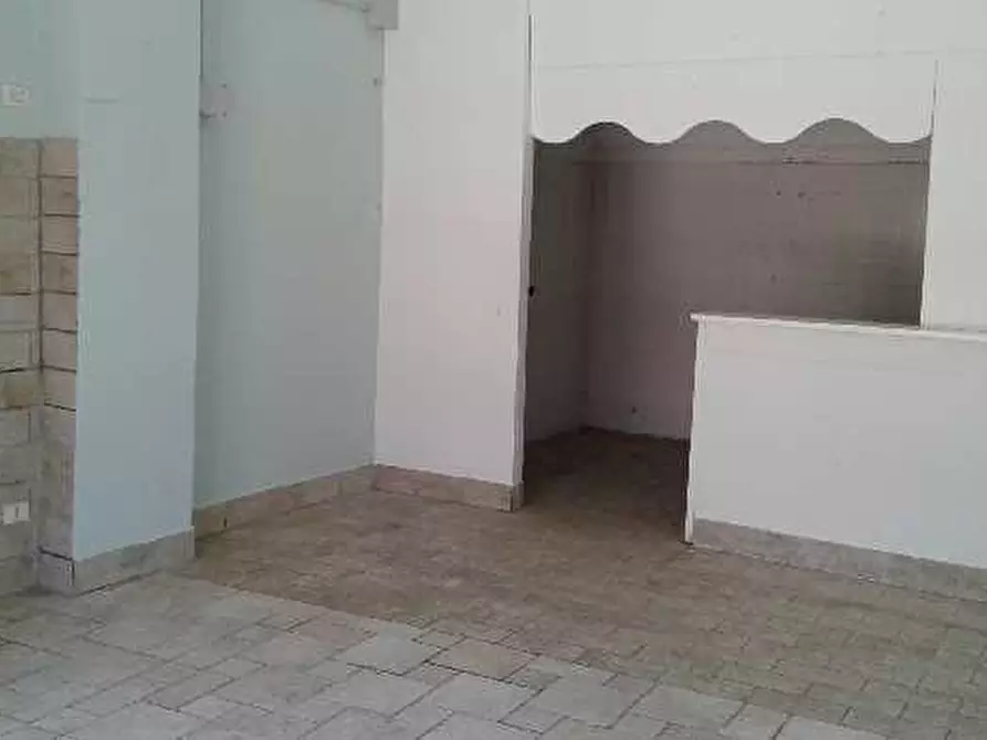 Immagine 2 di Deposito in vendita  a Capoliveri