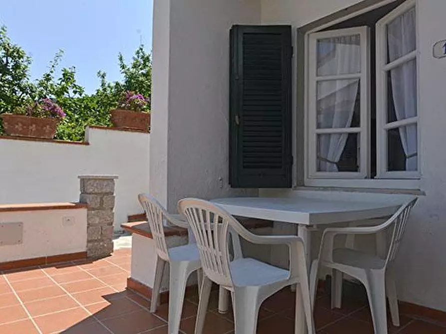 Immagine 3 di Villa in vendita  a Marciana
