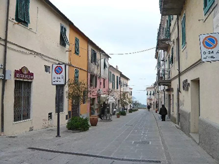 Immagine 2 di Attività commerciale in vendita  a Capoliveri