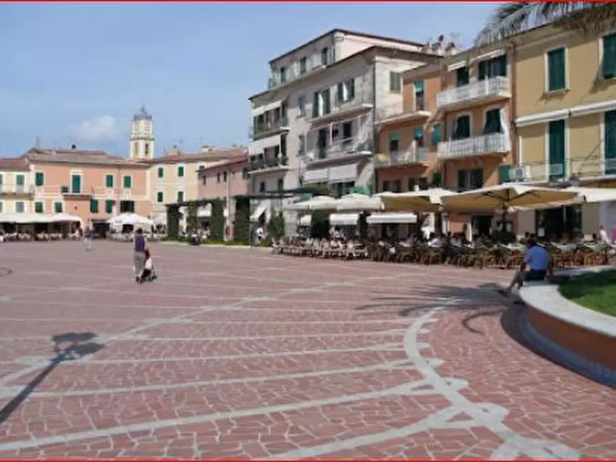 Immagine 2 di Attività commerciale in vendita  a Porto Azzurro