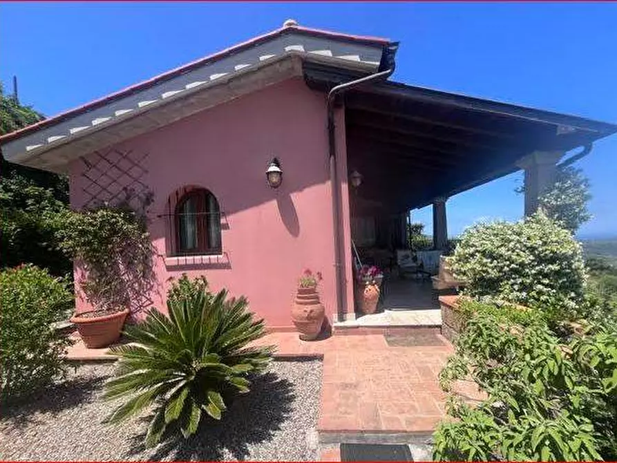 Immagine 1 di Villa in vendita  a Capoliveri