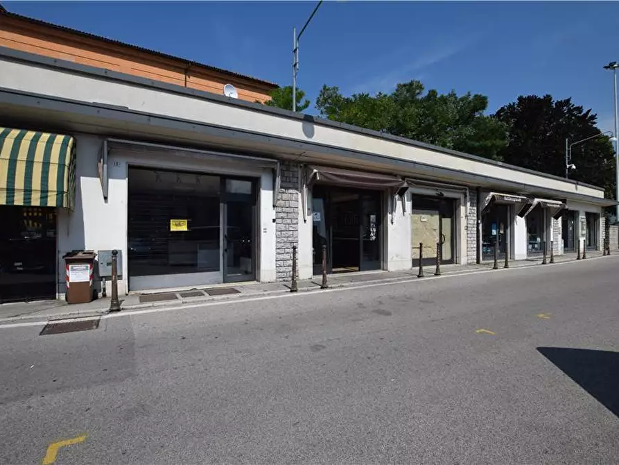 Immagine 1 di Attività commerciale in vendita  in P.zza Piloni, 18 a Belluno