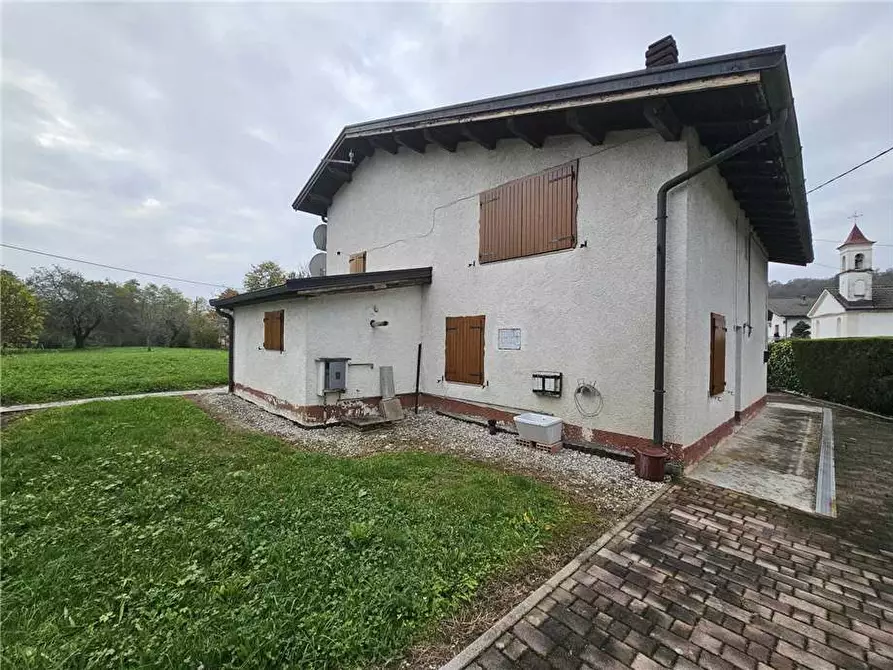 Immagine 1 di Villa in vendita  a Sedico