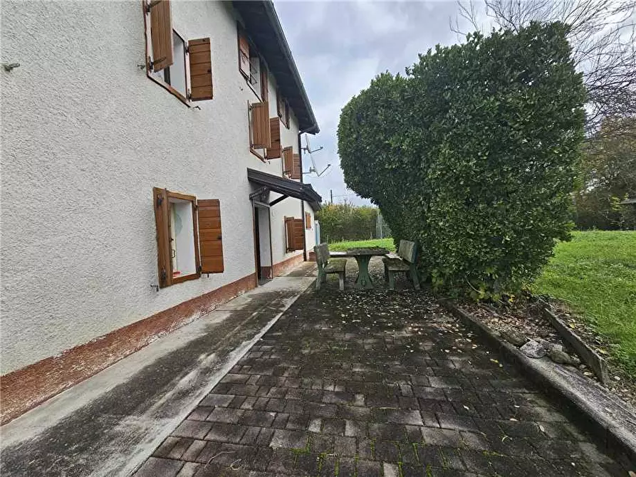 Immagine 10 di Villa in vendita  a Sedico