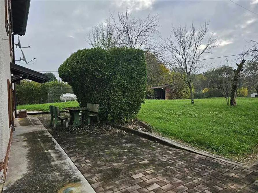 Immagine 2 di Villa in vendita  a Sedico