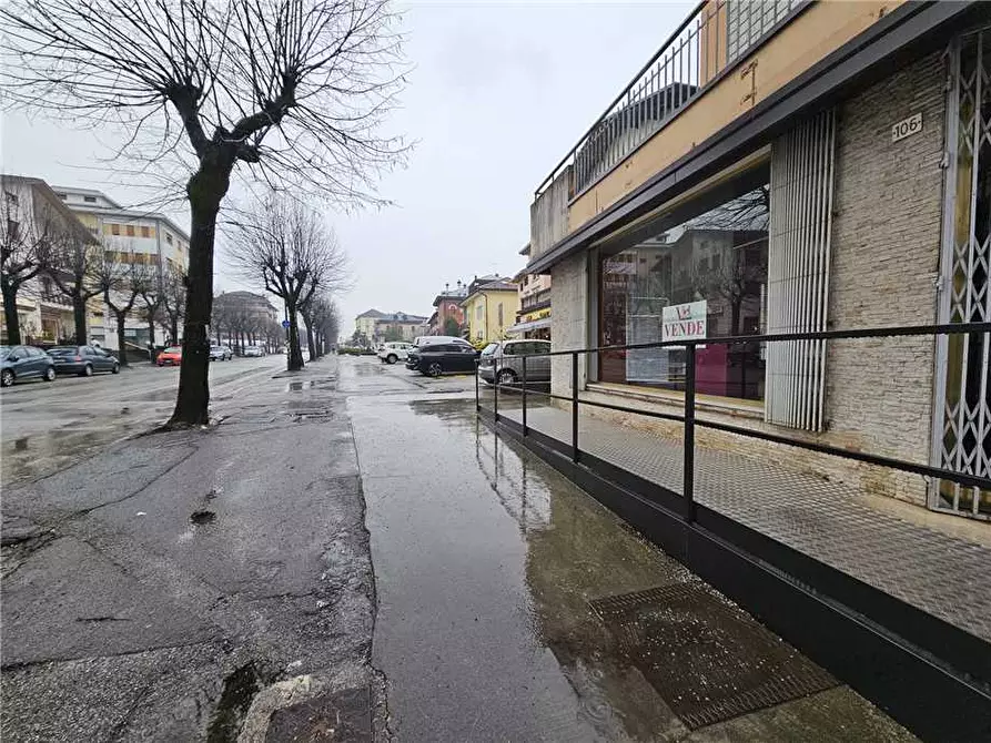Immagine 2 di Attività commerciale in vendita  in Via Feltre, 106 a Belluno
