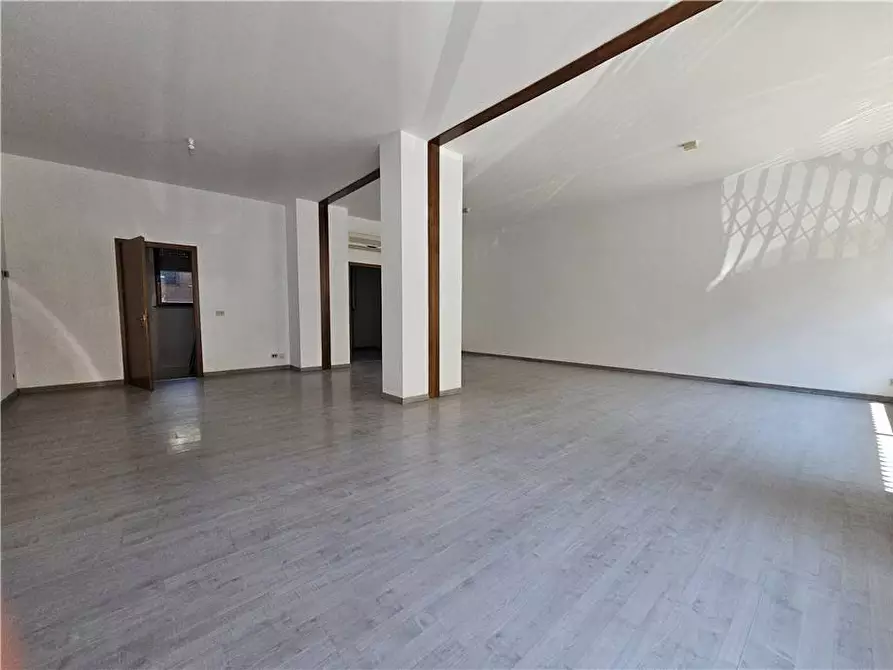 Immagine 1 di Attività commerciale in vendita  a Belluno