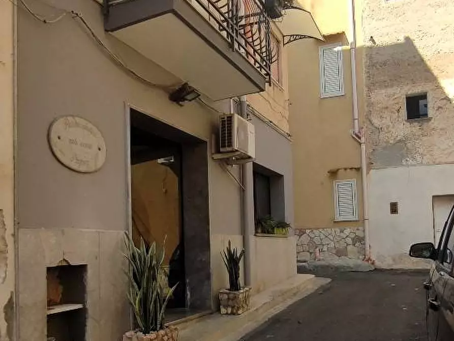 Immagine 4 di Attività commerciale in vendita  in Via Ospizio, 2 a Casteldaccia