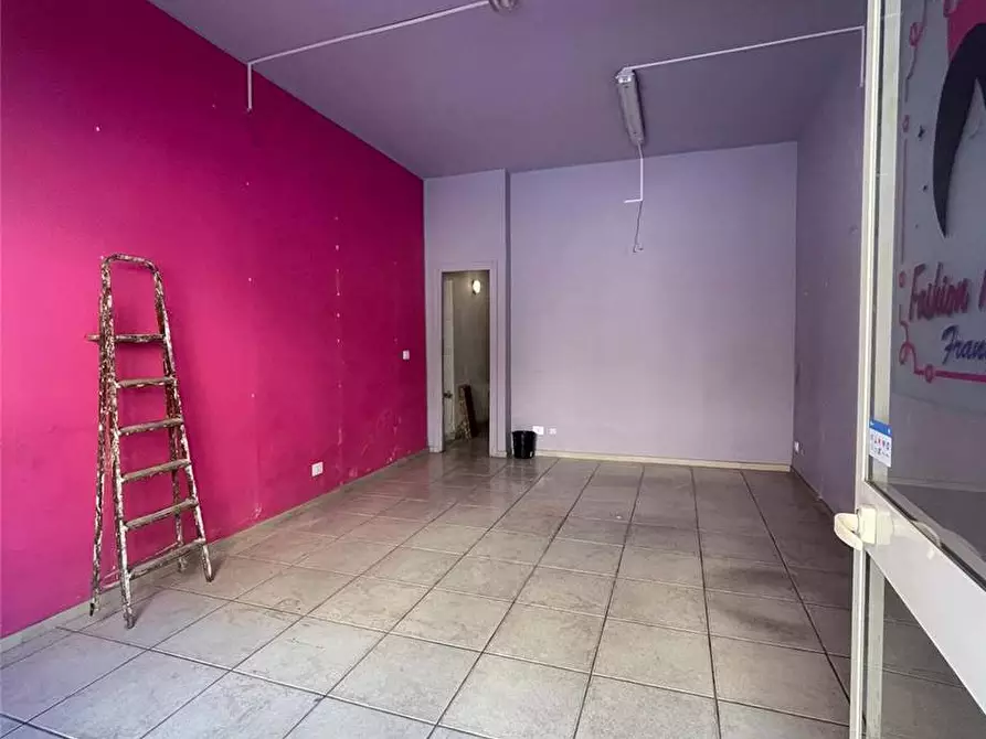 Immagine 5 di Attività commerciale in affitto  in Via San Giuseppe a Casteldaccia