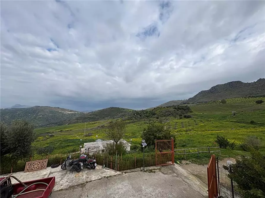 Immagine 5 di Villa in vendita  in Via cda traversa a Casteldaccia