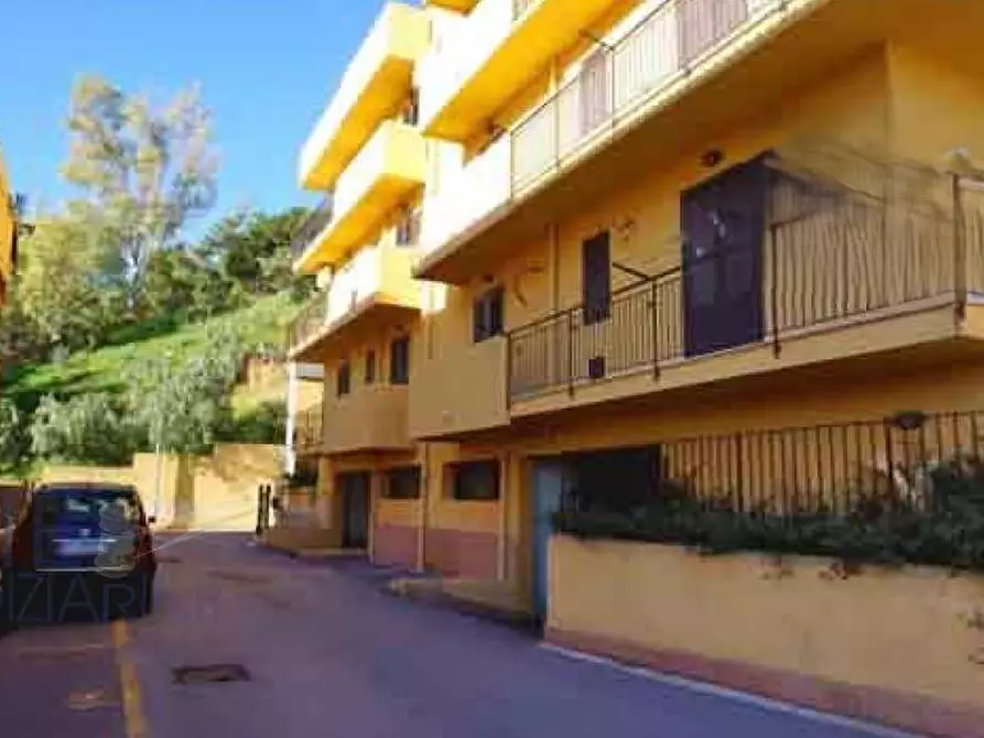 Immagine 1 di Attività commerciale in vendita  in Via P.Nenni a Casteldaccia
