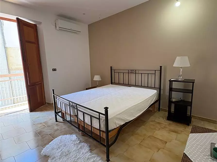 Immagine 5 di Villa in vendita  in Via Trapani, 13/15 a Casteldaccia