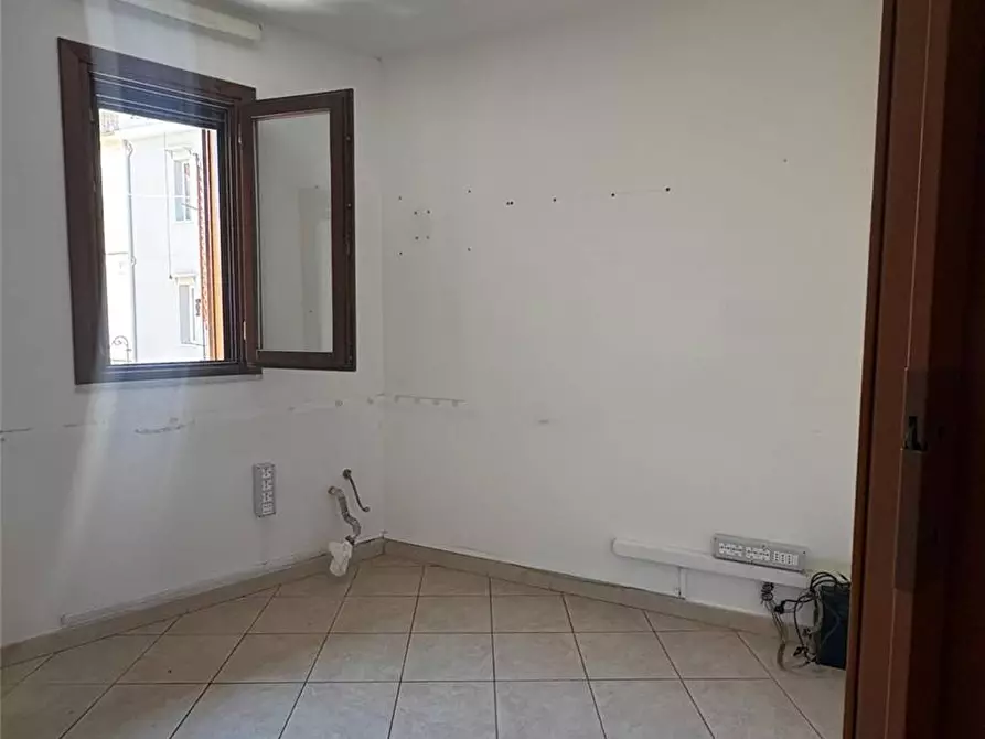 Immagine 2 di Ufficio in vendita  in Via Pinello, 2A a Casteldaccia
