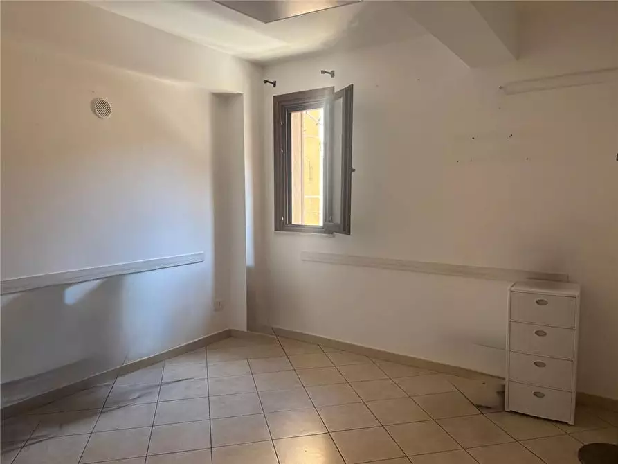 Immagine 3 di Ufficio in vendita  in Via Pinello, 2A a Casteldaccia