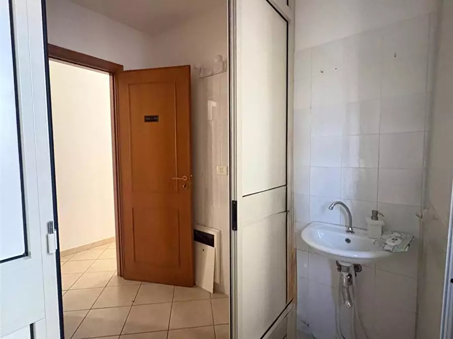 Immagine 7 di Ufficio in vendita  in Via Pinello, 2A a Casteldaccia