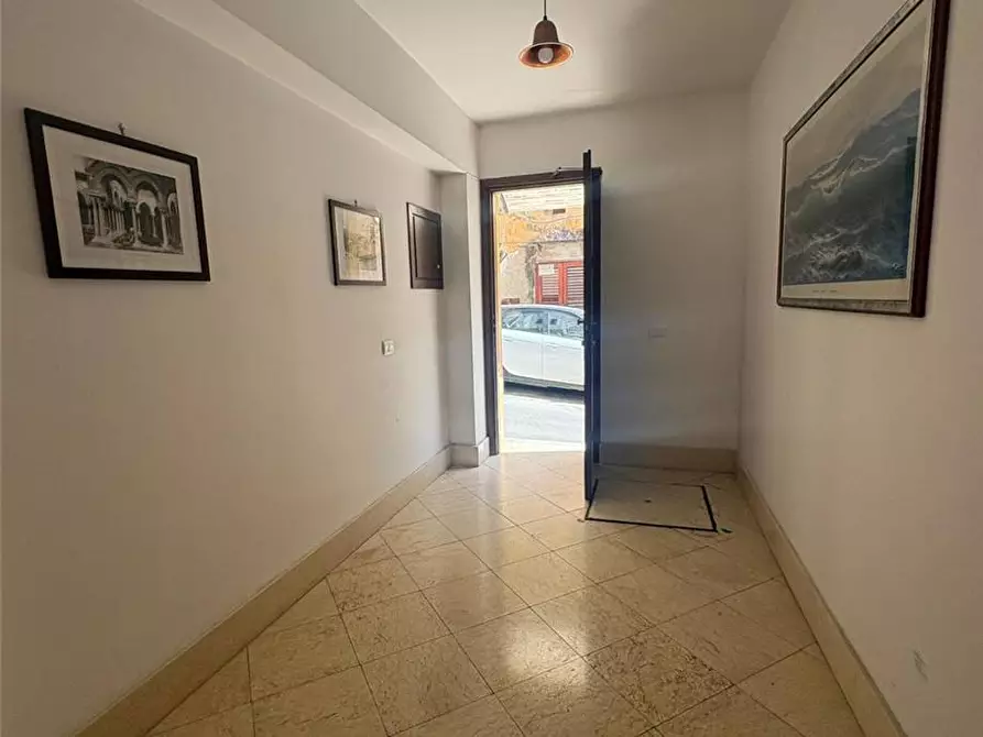 Immagine 9 di Ufficio in vendita  in Via Pinello, 2A a Casteldaccia