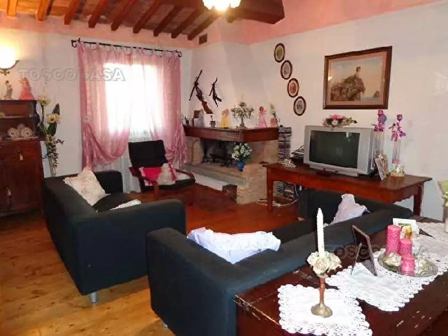 Immagine 5 di Villa in vendita  a Fucecchio