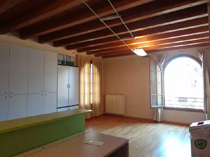 Immagine 2 di Appartamento in vendita  a Santa Croce Sull'arno