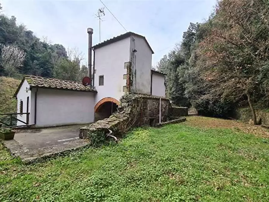 Immagine 2 di Rustico / casale in vendita  a Vinci
