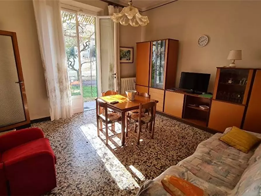 Immagine 1 di Villa in vendita  a Fucecchio