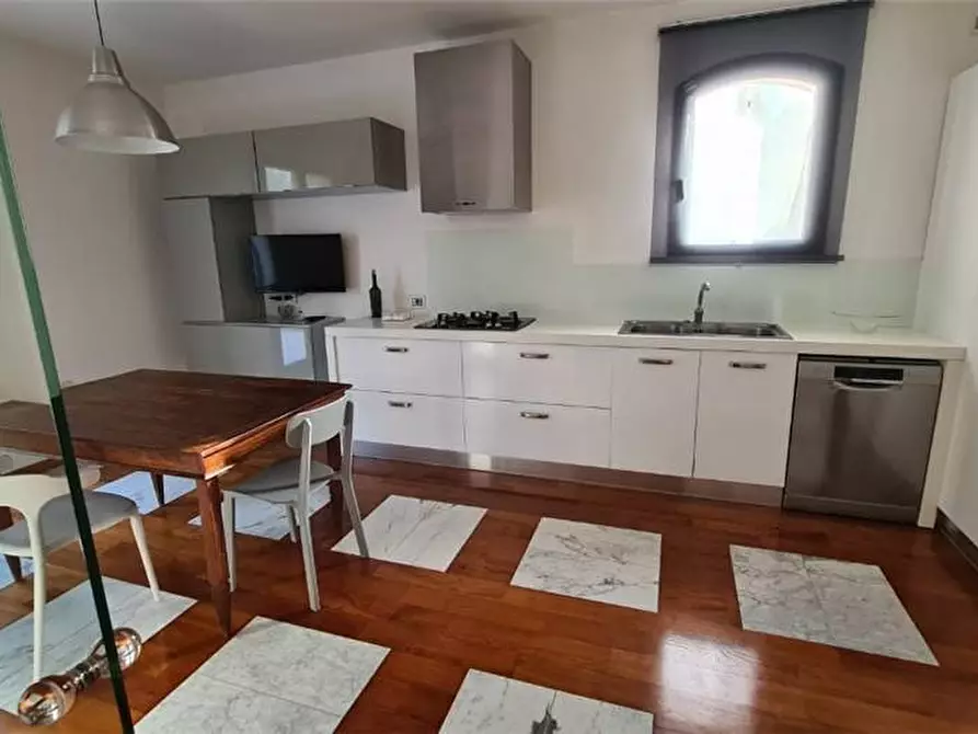 Immagine 4 di Villa in vendita  a Fucecchio