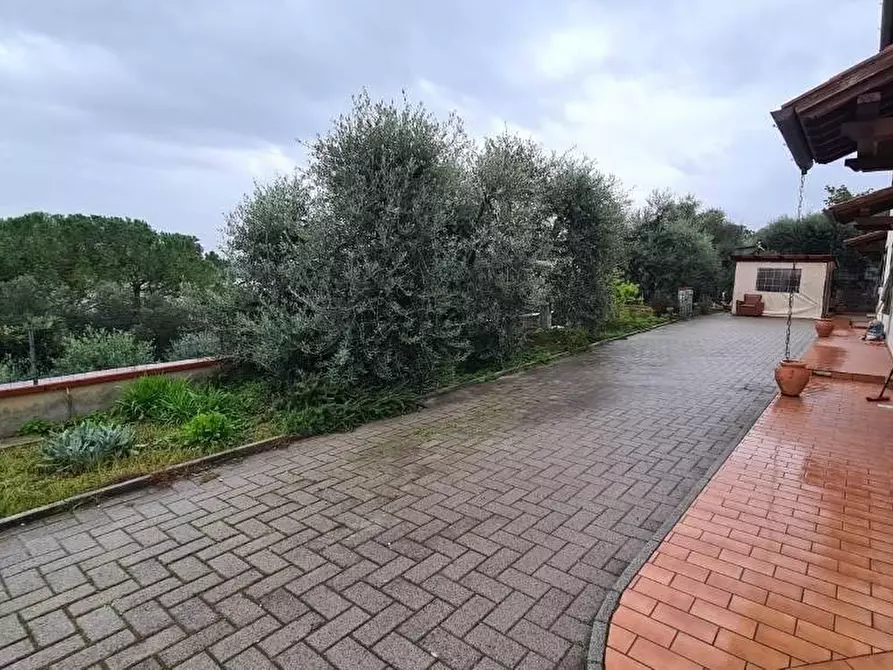 Immagine 1 di Villa in vendita  a Fucecchio