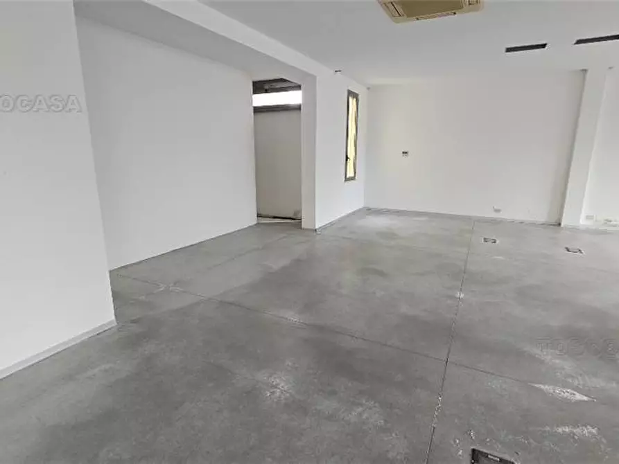 Immagine 2 di Deposito in vendita  a Santa Croce Sull'arno