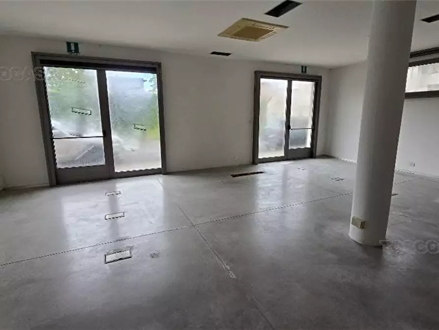 Immagine 4 di Deposito in vendita  a Santa Croce Sull'arno