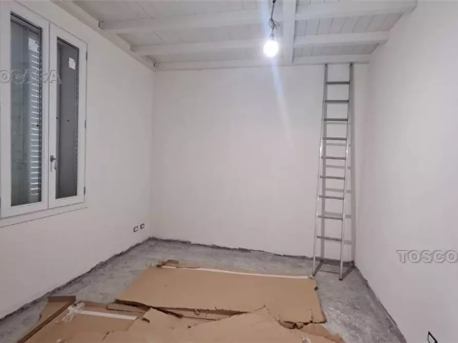 Immagine 3 di Villa in vendita  a Fucecchio